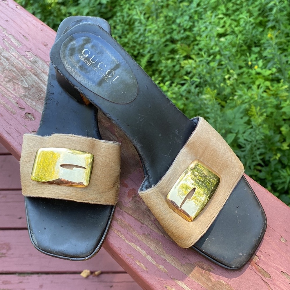 Ladies Gucci slides